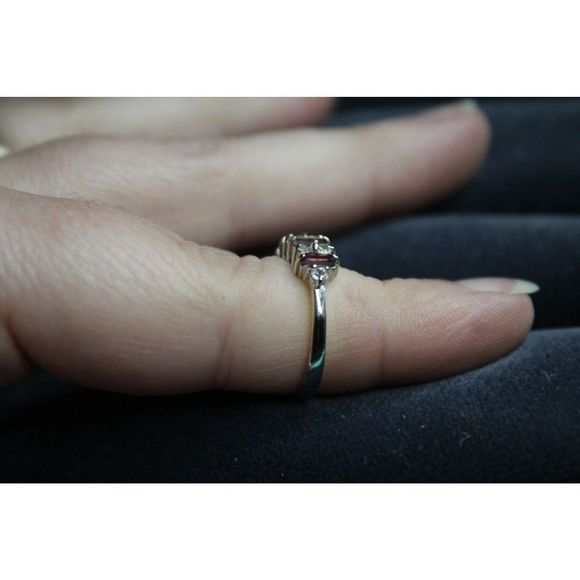 Purple Stone Clear Rhinestones Silver Band Fashion Costume Ring Size 5 - Picture 7 of 7